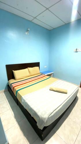 Capital O 91275 Pr Motel,,2 star