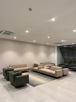 bantree luxury apartments by cozy