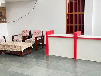 Shriji Sadan,,3 star