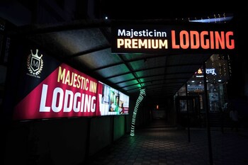 majestic inn