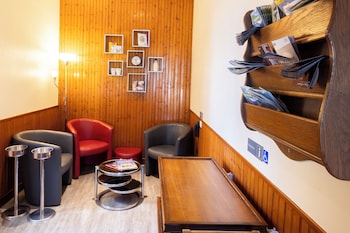 Hotel Restaurant De Paris,,1 star