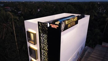 reluxmee hotel anuradapura