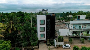 reluxmee hotel anuradapura
