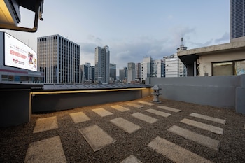 yul hotel