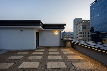 yul hotel
