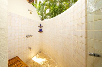 los altos de eros adults only