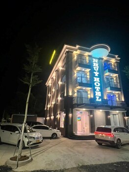 nhu y hotel tay ninh