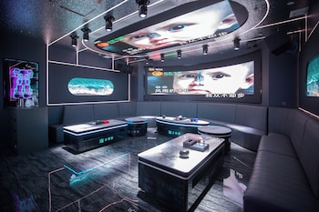 cloudease international aparthotel