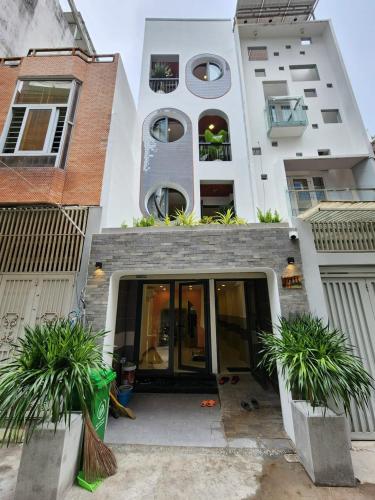 lunaria maison local side