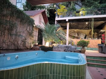 Secret Garden Homestay,,3 star