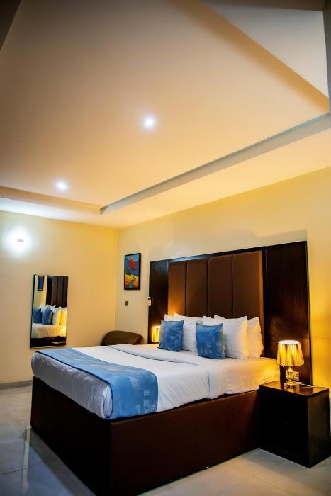 ivotel luxury hotel