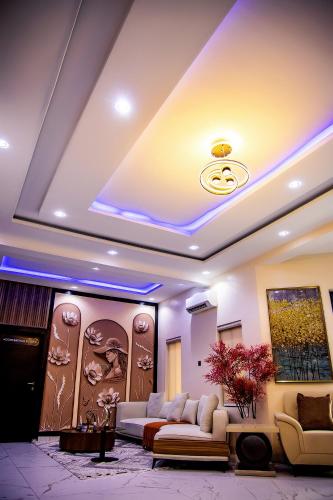 ivotel luxury hotel