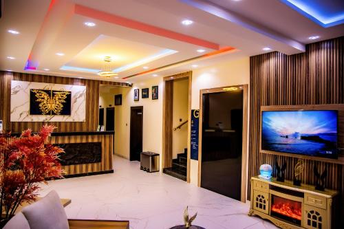 ivotel luxury hotel