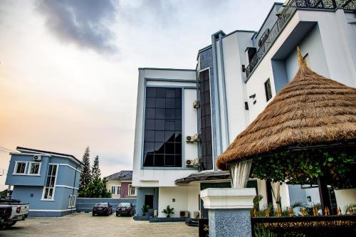 ivotel luxury hotel