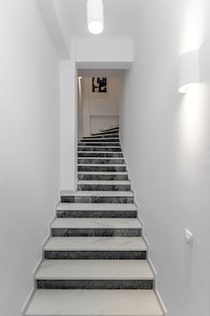 blue art suites