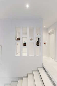 blue art suites