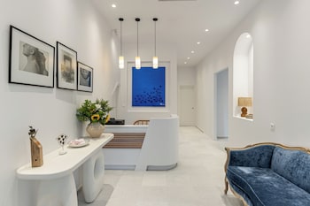 blue art suites