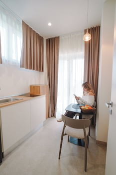Ab-Aparthotel,,4 star