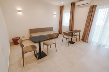 Ab-Aparthotel,,4 star