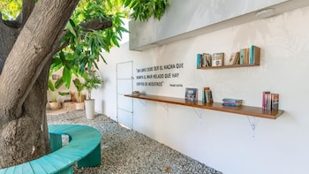 hotel libreria cafe de pombal
