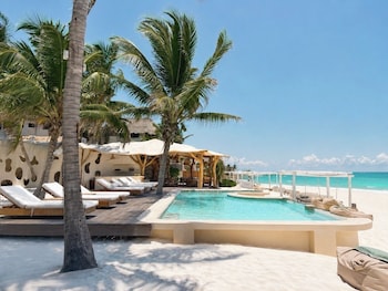 hotel qamar lux