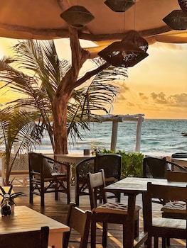 hotel qamar lux