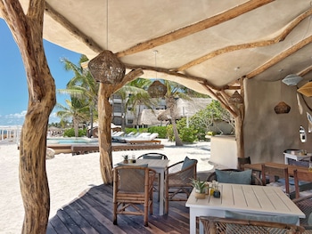 hotel qamar lux