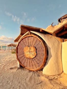 hotel qamar lux
