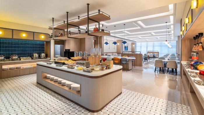 holiday inn express kunming dianchi rixin road by ihg