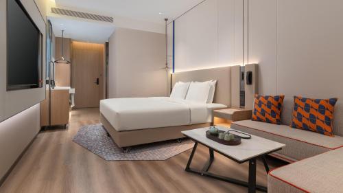 holiday inn express kunming dianchi rixin road by ihg