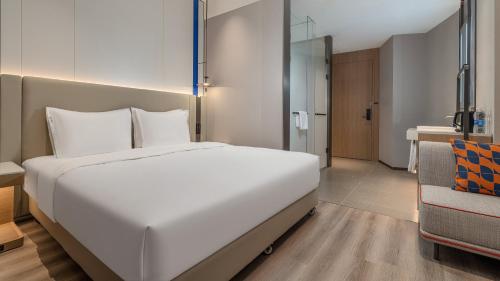 holiday inn express kunming dianchi rixin road by ihg