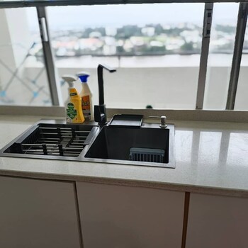 top loft 3 bed penthouse apartment
