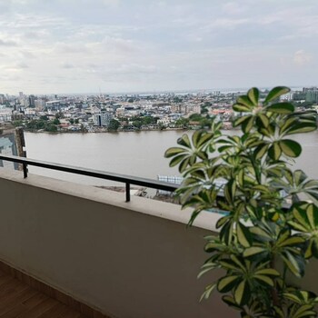 top loft 3 bed penthouse apartment