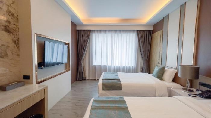 enrich grand hotel