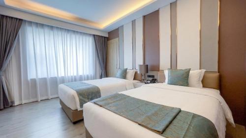 enrich grand hotel