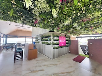 The Cabana,,3 star