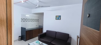 Royal Night Guesthouse - Daman,,3 star