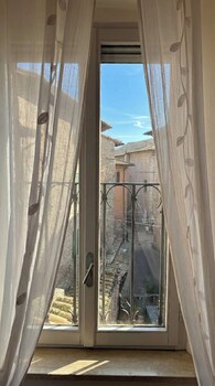 assisi