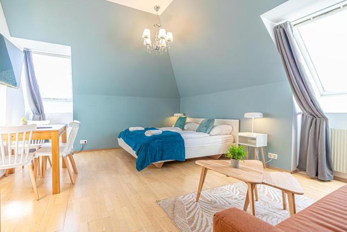 charming 2 apartments for extended stays