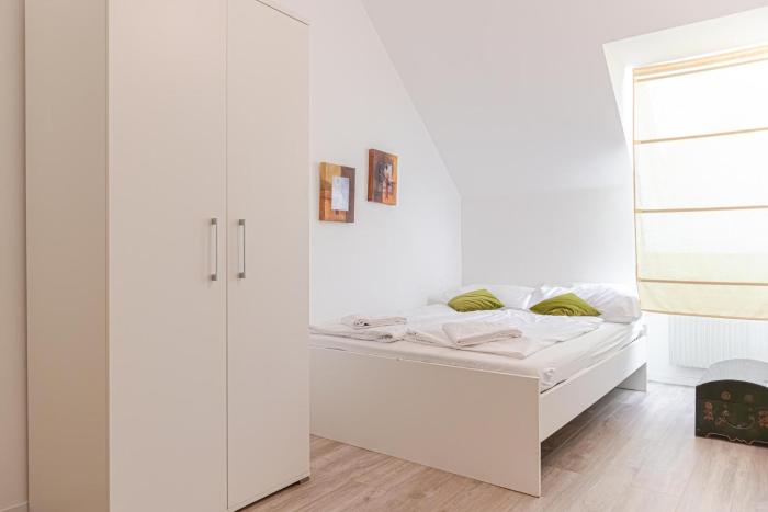 charming 2 apartments for extended stays