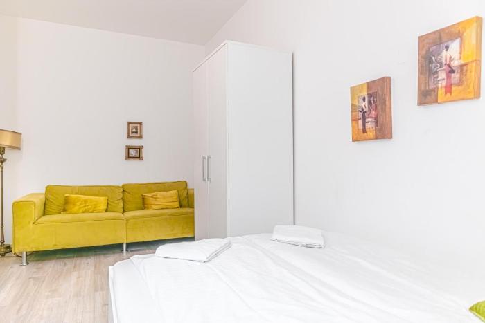 charming 2 apartments for extended stays