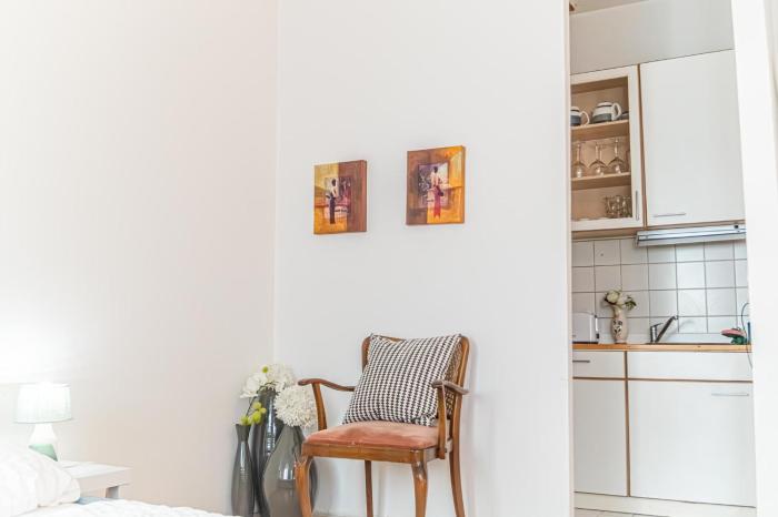 charming 2 apartments for extended stays