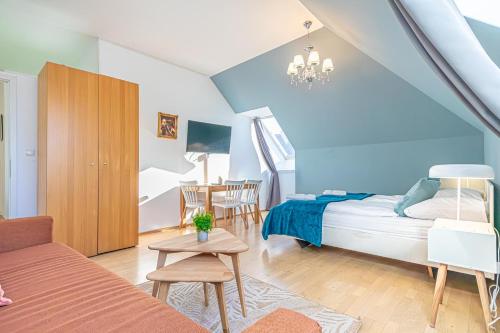 charming 2 apartments for extended stays