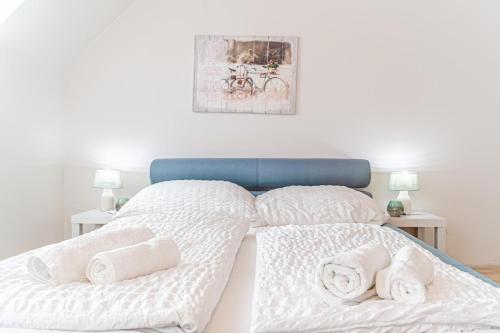 charming 2 apartments for extended stays