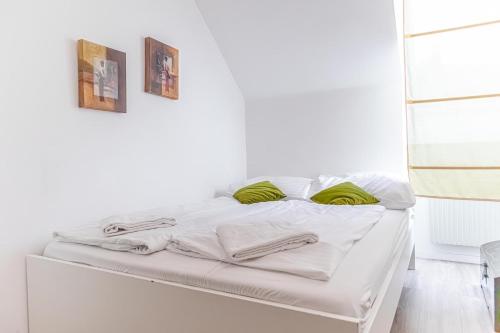 charming 2 apartments for extended stays