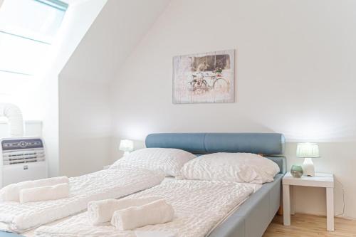 charming 2 apartments for extended stays