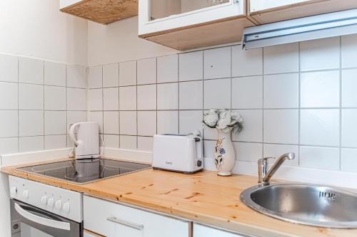 charming 2 apartments for extended stays