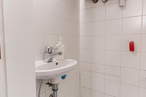 charming 2 apartments for extended stays