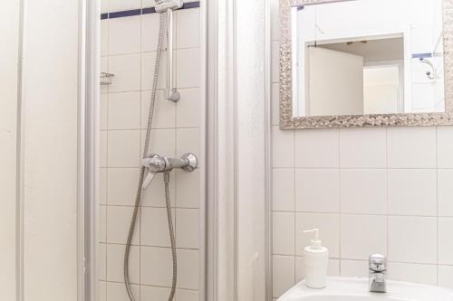 charming 2 apartments for extended stays