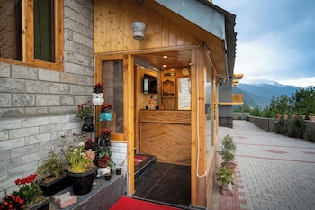 Manali Golden Valley,,2 star